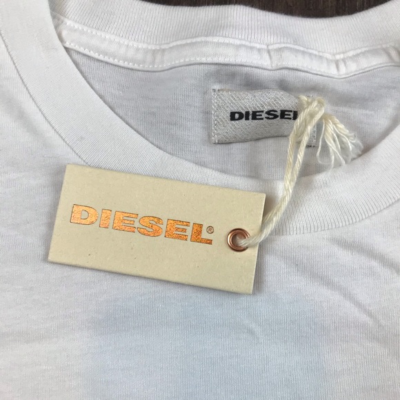 Diesel USA “Make Love Not Walls” Women’s White Floral Love T-Shirt Size Large - Picture 6 of 9